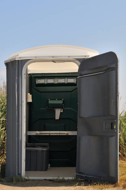 Best Portable bathroom rental  in Chippewa Falls, WI
